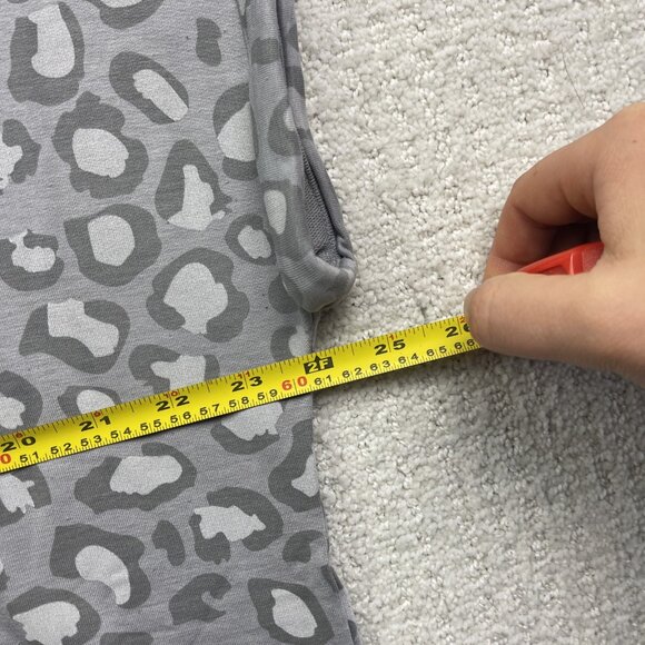 Tuff Athletics Women's XXL Grey Workout Tee Leopard Camo AOP Short Sleeve - Picture 7 of 14